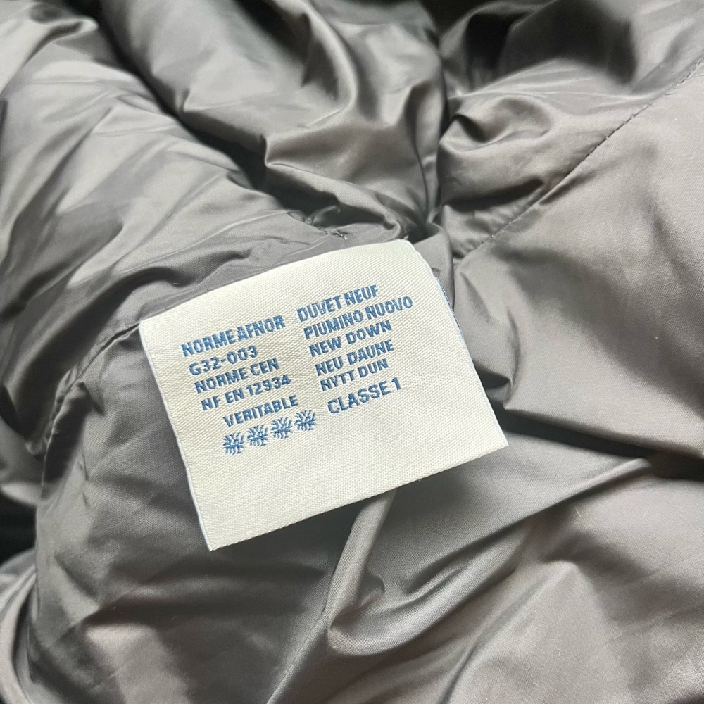 Authentic Moncler Puffer Down Jacket - image 8
